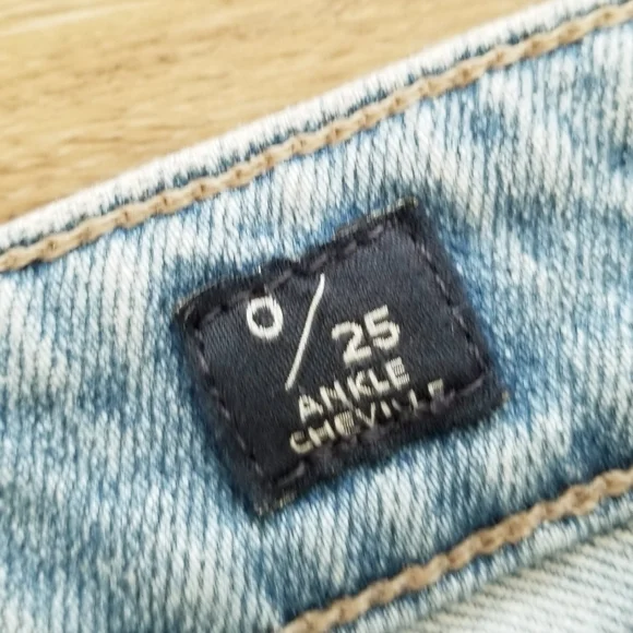 Lucky Brand Women's Straight Leg Denim Jean's Zip-up Candiani Fabric Ankle sz 25 - Picture 5 of 16